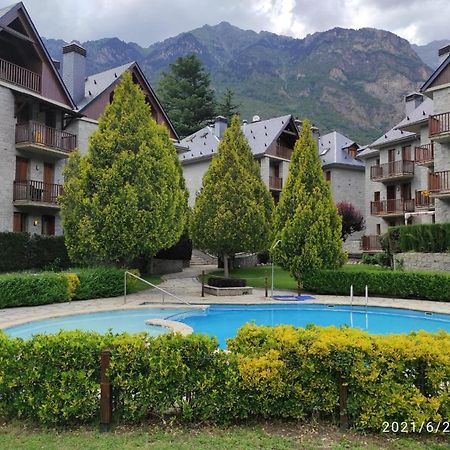 Senda De Conques Apartment Benasque Bagian luar foto